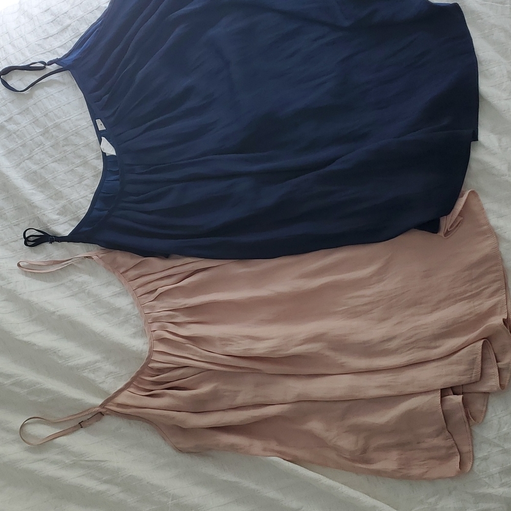 2 Medium Gap Polyester Spaghetti Strap Flare Blouses in Pink and Navy Blue